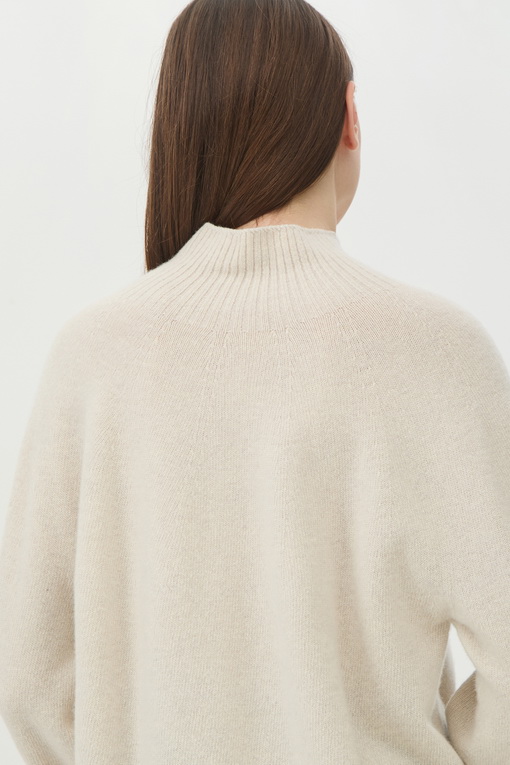 https://img.benettonmall.com/PARTS/KB/24F/BAKP58461BE_MB_D4.jpg
