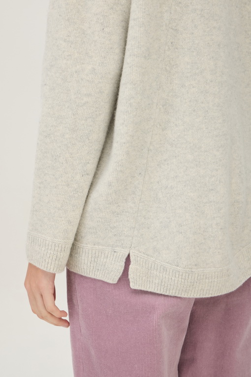 https://img.benettonmall.com/PARTS/KB/24F/BAKP66461LG_MB_D4.jpg