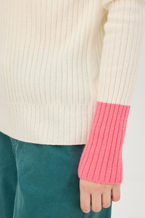 https://img.benettonmall.com/PARTS/KB/24F/BAKPE2461IV_MB_D4.jpg