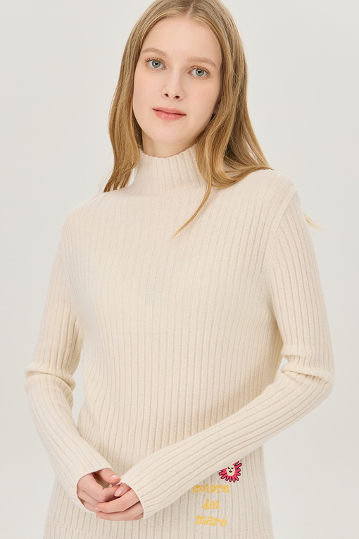 https://img.benettonmall.com/PARTS/KB/24F/BAKPF2461IV_MB_D2.jpg