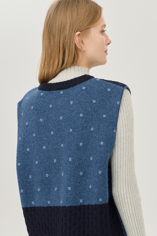 https://img.benettonmall.com/PARTS/KB/24F/BAKV52461BL_MB_D3.jpg