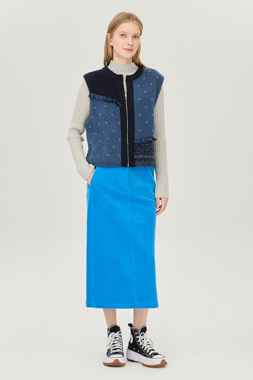 https://img.benettonmall.com/PARTS/KB/24F/BAKV52461BL_MB_D5.jpg