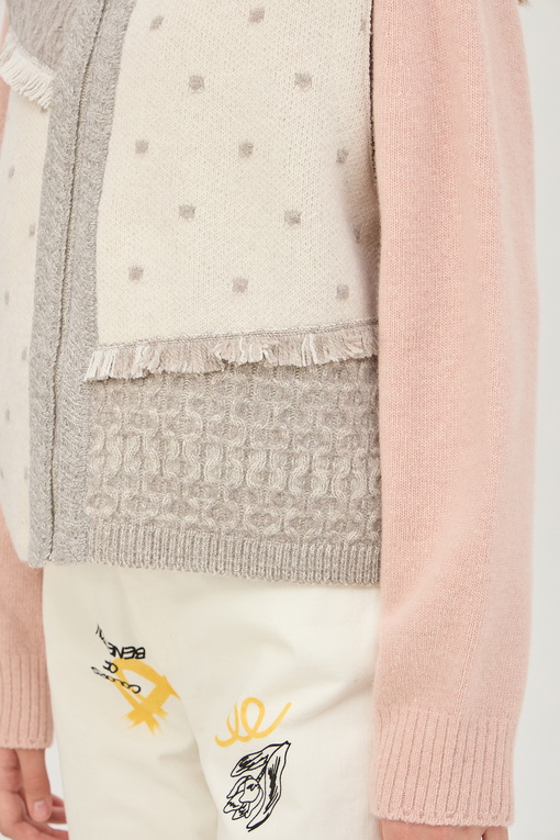 https://img.benettonmall.com/PARTS/KB/24F/BAKV52461IV_MB_D4.jpg