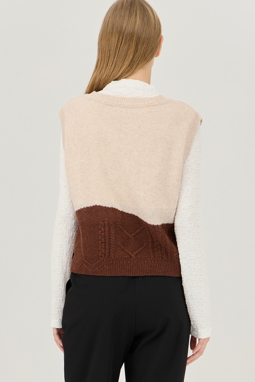 https://img.benettonmall.com/PARTS/KB/24F/BAKV54461BG_MB_D1.jpg