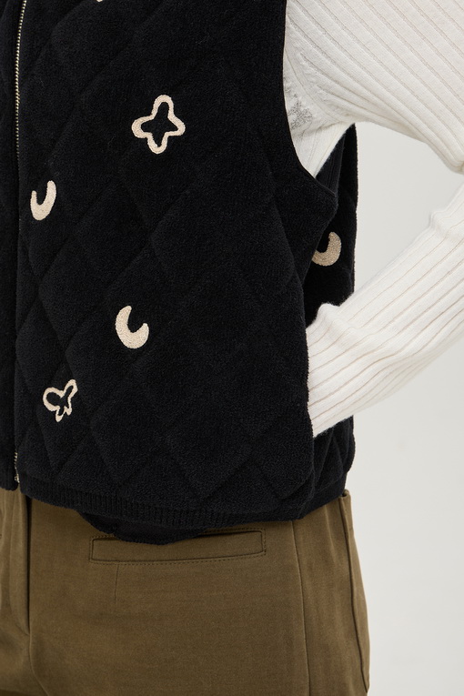 https://img.benettonmall.com/PARTS/KB/24F/BAKV56461BK_MB_D4.jpg