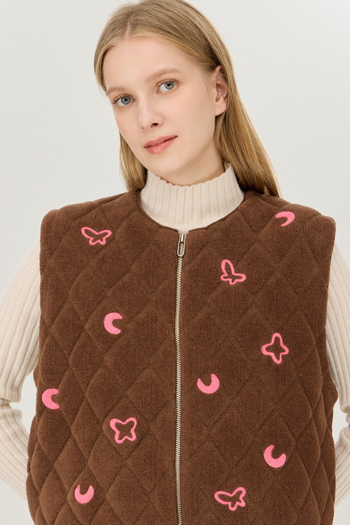 https://img.benettonmall.com/PARTS/KB/24F/BAKV56461BR_MB_D2.jpg