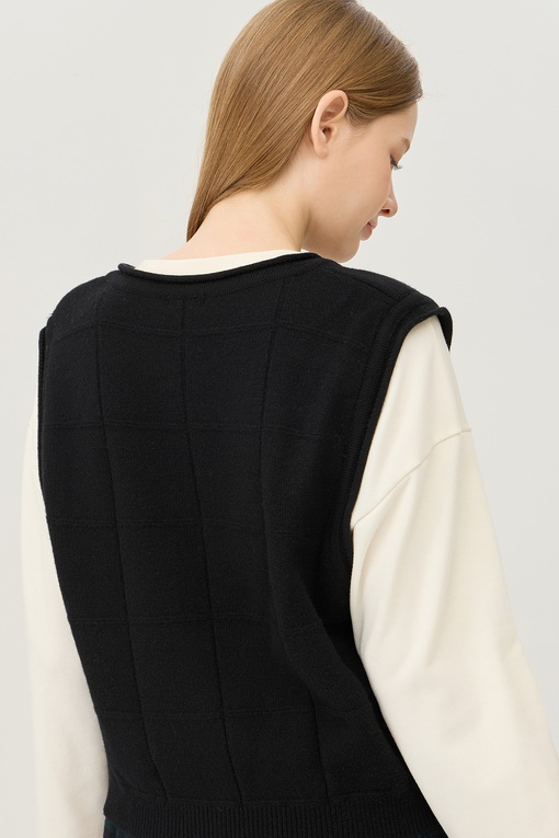https://img.benettonmall.com/PARTS/KB/24F/BAKV58461BK_MB_D3.jpg