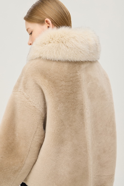 https://img.benettonmall.com/PARTS/KB/24F/BALE50461BE_MB_D3.jpg
