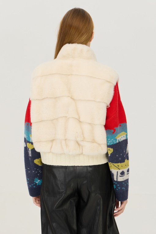 https://img.benettonmall.com/PARTS/KB/24F/BALE52461IV_MB_D1.jpg