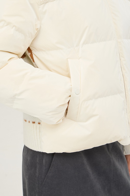 https://img.benettonmall.com/PARTS/KB/24F/BAPD62461IV_MB_D4.jpg