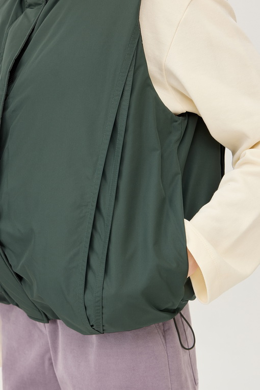 https://img.benettonmall.com/PARTS/KB/24F/BAPDE2461DE_MB_D4.jpg