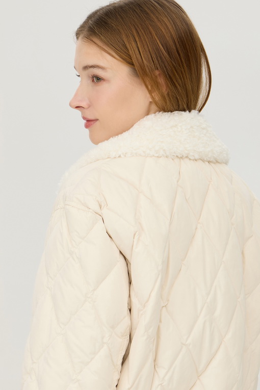 https://img.benettonmall.com/PARTS/KB/24F/BAPDF7461IV_MB_D3.jpg