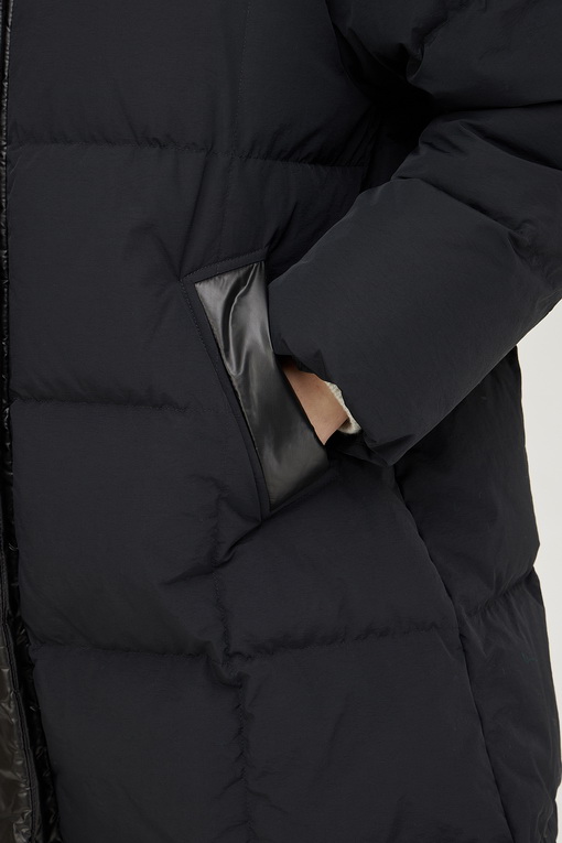 https://img.benettonmall.com/PARTS/KB/24F/BAPDG2461BK_MB_D4.jpg