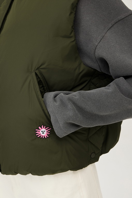 https://img.benettonmall.com/PARTS/KB/24F/BAPDG5461KA_MB_D4.jpg