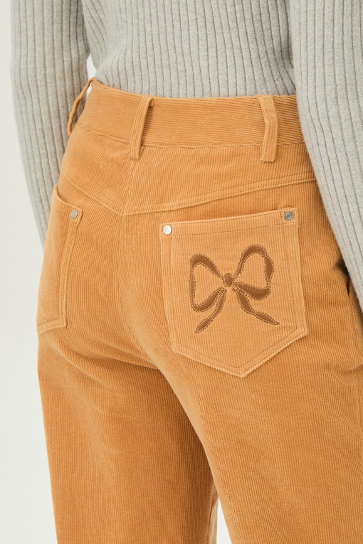 https://img.benettonmall.com/PARTS/KB/24F/BAPT50461CA_MB_D4.jpg