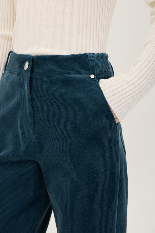 https://img.benettonmall.com/PARTS/KB/24F/BAPT50461NY_MB_D3.jpg