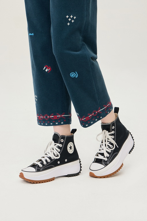 https://img.benettonmall.com/PARTS/KB/24F/BAPT51461NY_MB_D4.jpg