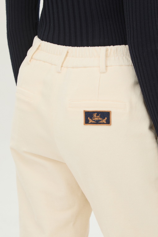 https://img.benettonmall.com/PARTS/KB/24F/BAPT52461IV_MB_D4.jpg
