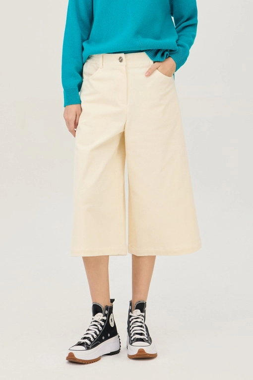 https://img.benettonmall.com/PARTS/KB/24F/BAPT53461IV_MB.jpg