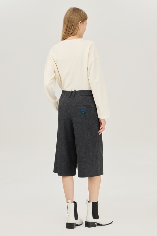 https://img.benettonmall.com/PARTS/KB/24F/BAPT60461GR_MB_D1.jpg