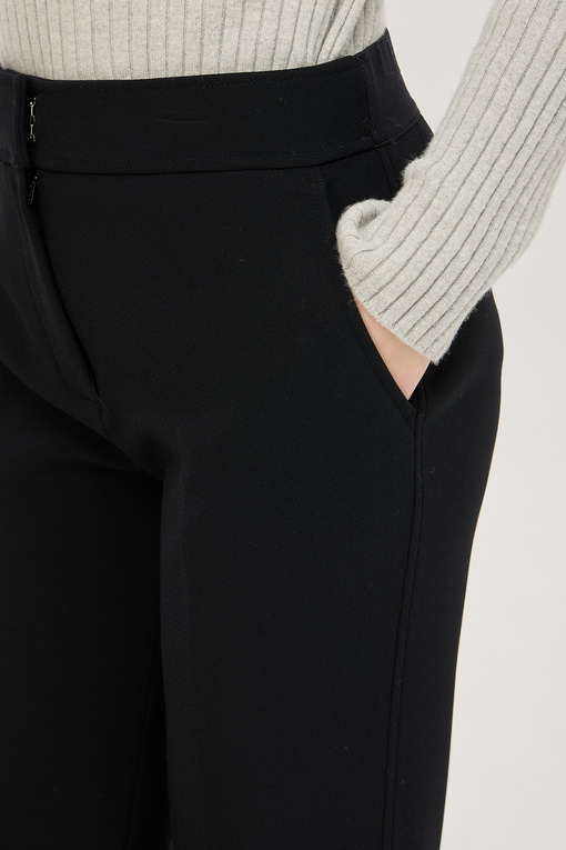 https://img.benettonmall.com/PARTS/KB/24F/BAPT67461BK_MB_D3.jpg