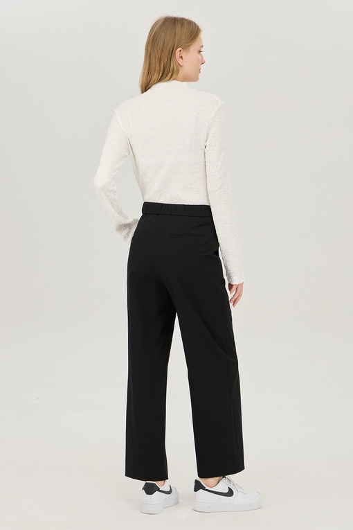https://img.benettonmall.com/PARTS/KB/24F/BAPT92461BK_MB_D1.jpg