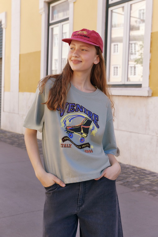 https://img.benettonmall.com/PARTS/KB/24F/BATS04441KA_MB_D1.jpg