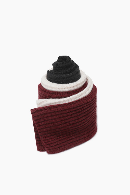 https://img.benettonmall.com/PARTS/KB/24F/BCMF58461WI_MB_D1.jpg