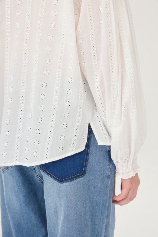 https://img.benettonmall.com/PARTS/KB/25F/BABL11541WH_MB_D4.jpg