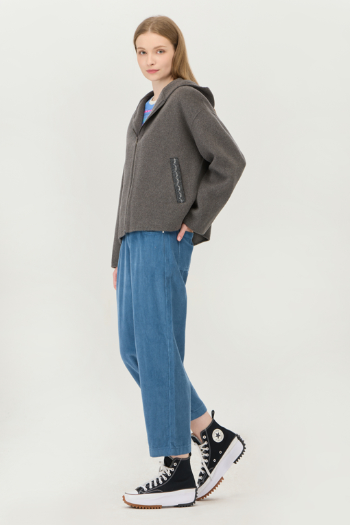 https://img.benettonmall.com/PARTS/KB/25F/BACTF1561DG_MB_D5.jpg