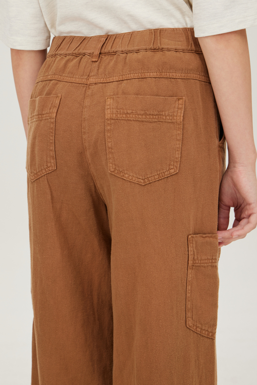 https://img.benettonmall.com/PARTS/KB/25F/BADP02541BR_MB_D4.jpg