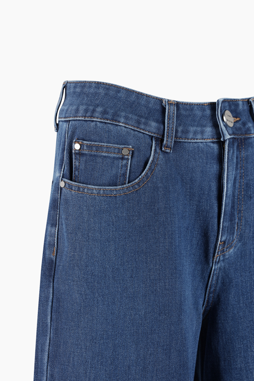 https://img.benettonmall.com/PARTS/KB/25F/BADP04541IN_MB_D12.jpg