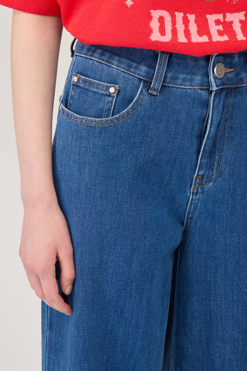 https://img.benettonmall.com/PARTS/KB/25F/BADP04541IN_MB_D3.jpg