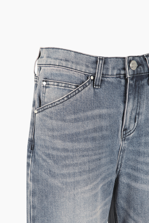 https://img.benettonmall.com/PARTS/KB/25F/BADP06541IN_MB_D12.jpg