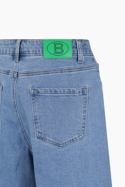 https://img.benettonmall.com/PARTS/KB/25F/BADP09541IN_MB_D14.jpg