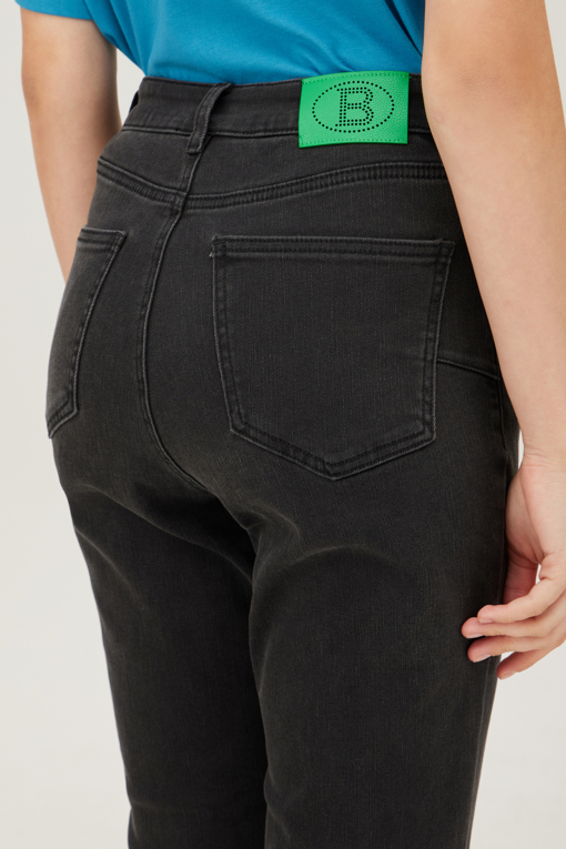 https://img.benettonmall.com/PARTS/KB/25F/BADP10541BK_MB_D4.jpg