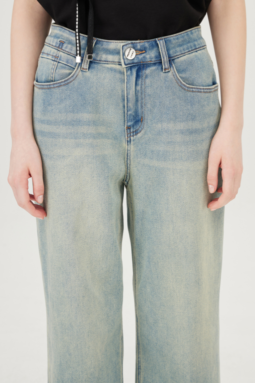 https://img.benettonmall.com/PARTS/KB/25F/BADP11541IN_MB_D2.jpg