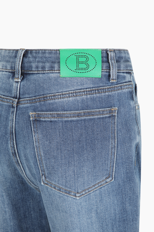 https://img.benettonmall.com/PARTS/KB/25F/BADP12541IN_MB_D3.jpg
