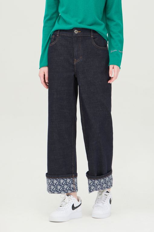 https://img.benettonmall.com/PARTS/KB/25F/BADP60561IN_MB_D0.jpg