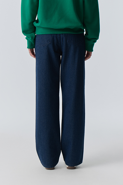 https://img.benettonmall.com/PARTS/KB/25F/BADPY1541MU_MB_D1.jpg