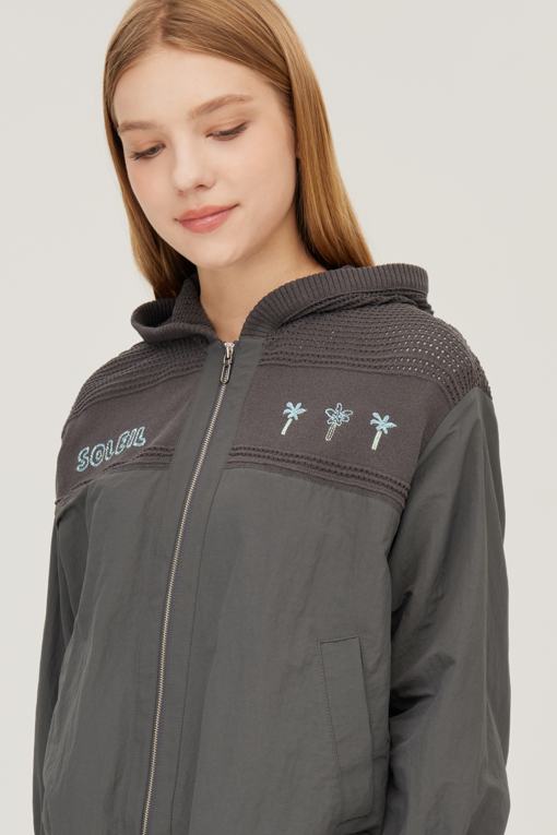 https://img.benettonmall.com/PARTS/KB/25F/BAJP01541DG_MB_D2.jpg