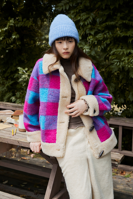 https://img.benettonmall.com/PARTS/KB/25F/BAJP60561PK_MB_D1.jpg