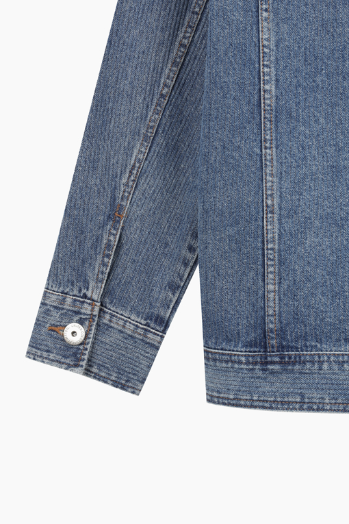 https://img.benettonmall.com/PARTS/KB/25F/BAJP92541IN_MB_D3.jpg