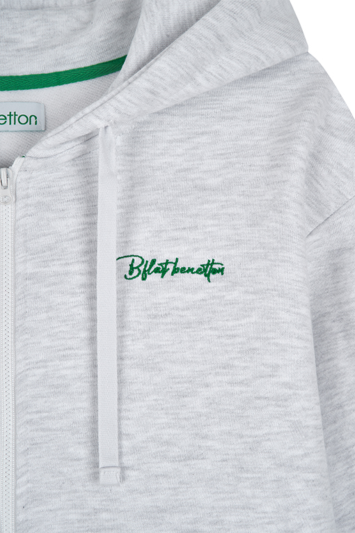 https://img.benettonmall.com/PARTS/KB/25F/BAJPY2541LG_MB_D5.jpg