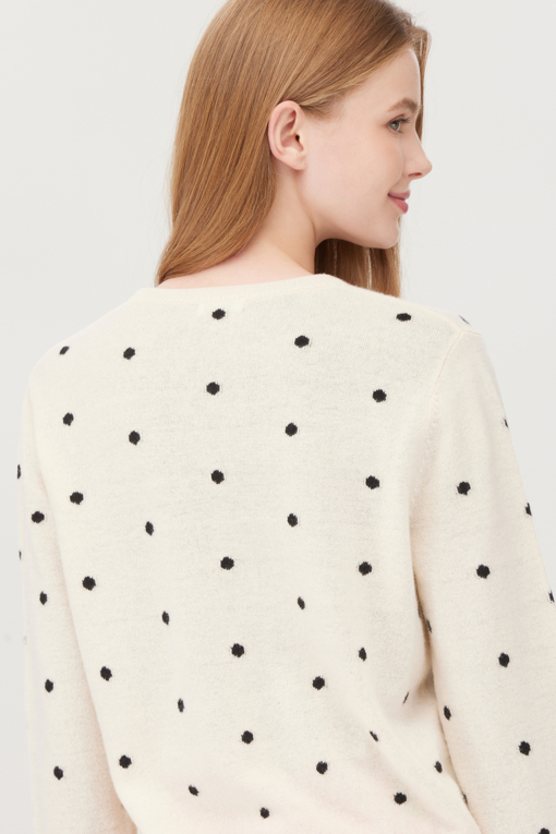 https://img.benettonmall.com/PARTS/KB/25F/BAKCF3561IV_MB_D3.jpg