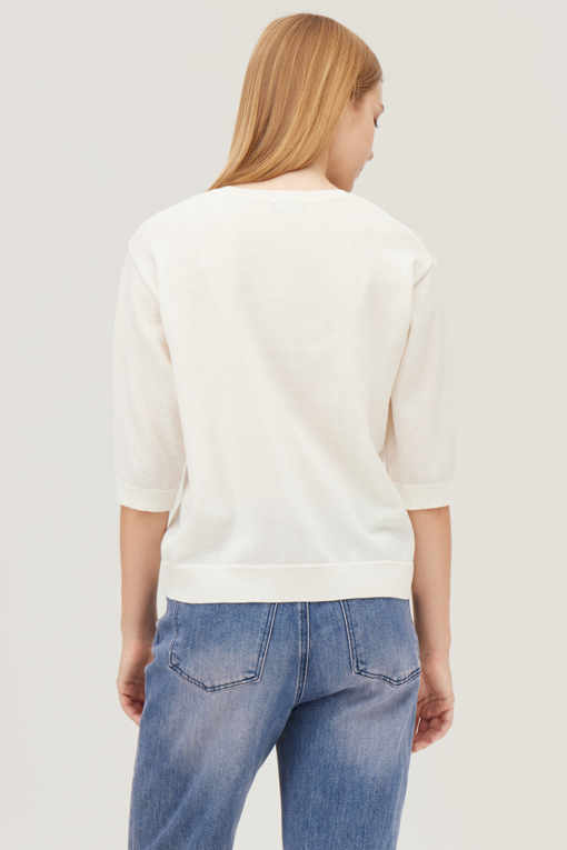 https://img.benettonmall.com/PARTS/KB/25F/BAKP07541WH_MB_D1.jpg