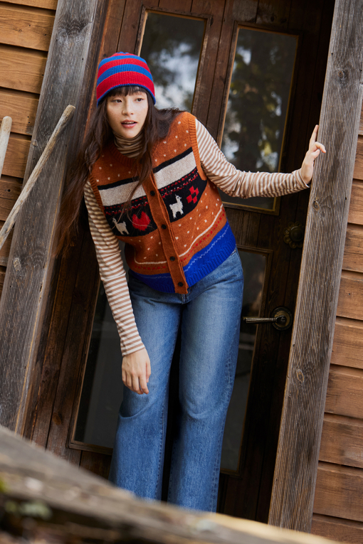 https://img.benettonmall.com/PARTS/KB/25F/BAKV56561CA_MB_D0.jpg