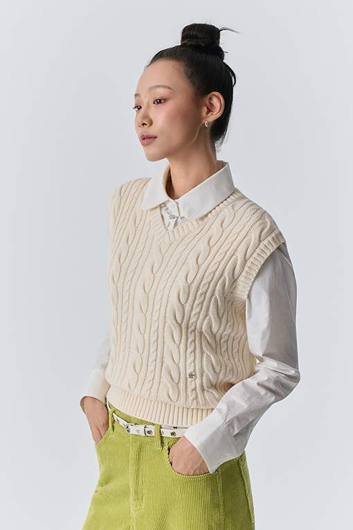 https://img.benettonmall.com/PARTS/KB/25F/BAKVY1541IV_MB_D0.jpg