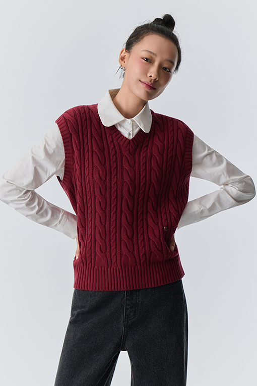 https://img.benettonmall.com/PARTS/KB/25F/BAKVY1541RD_MB_D0.jpg