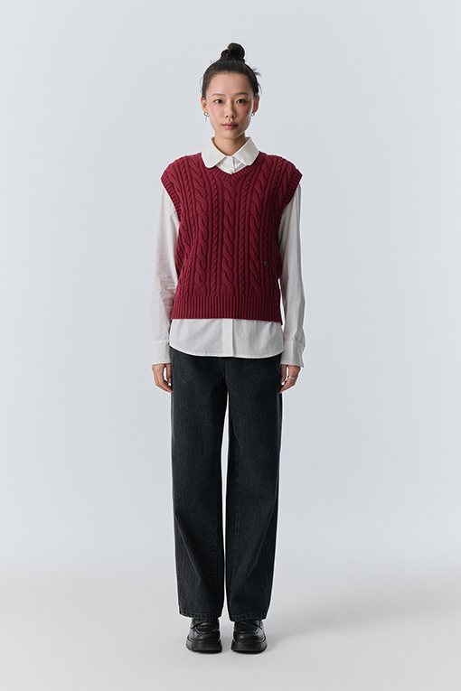 https://img.benettonmall.com/PARTS/KB/25F/BAKVY1541RD_MB_D1.jpg